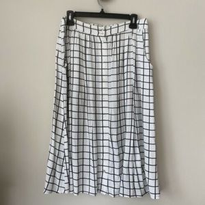 2/$15 Black and White Midis Skirt